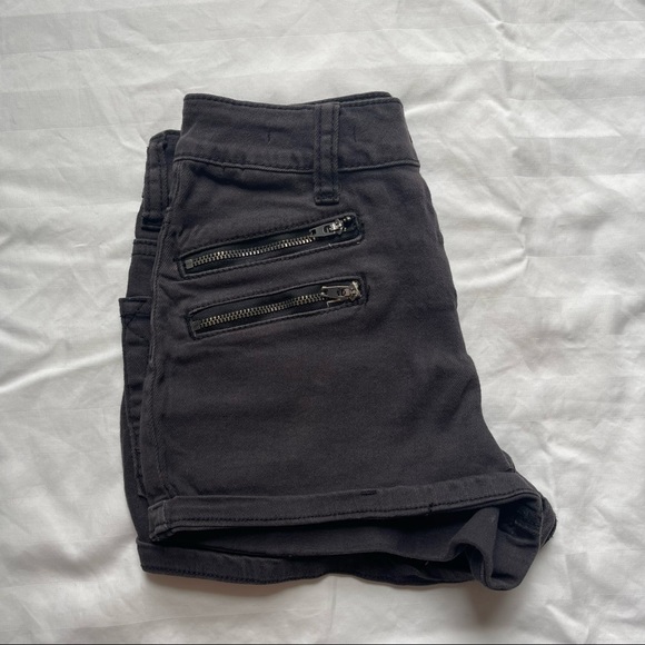 Kendall & Kylie Super High Rise  Black Denim Shorts. SIZE 00. - Picture 6 of 6